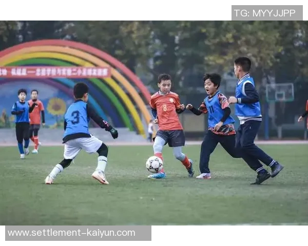 天下足球together让我们共同见证足球的激情与梦想在绿茵场上交汇的瞬间 天下足球together让我们共同见证足球的激情与梦想在绿茵场上交汇的瞬间