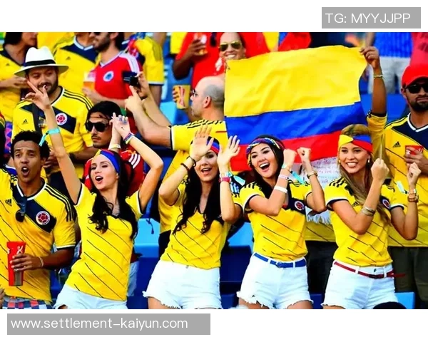 足球明星的妻子们：她们背后的故事与生活揭秘